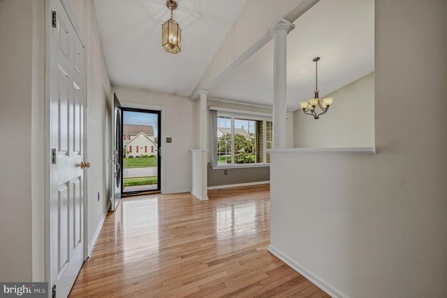 10 CORBIT SHARP DR, Townsend, DE 19734