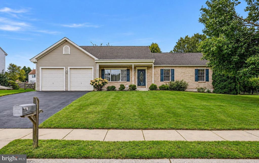 10 CORBIT SHARP DR, Townsend, DE 19734