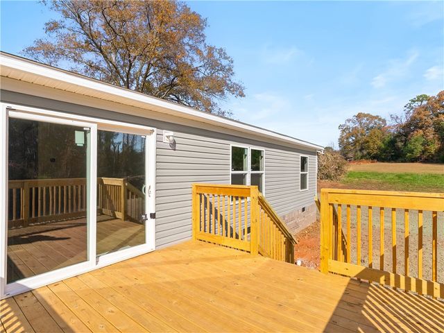 401 Mormon Church Road, Seneca, SC 29678