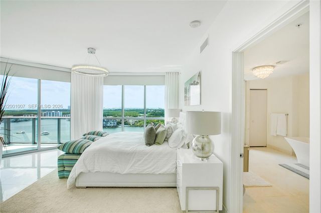 17111 Biscayne Boulevard 2008, North Miami Beach, FL 33160