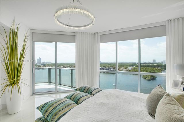 17111 Biscayne Boulevard 2008, North Miami Beach, FL 33160