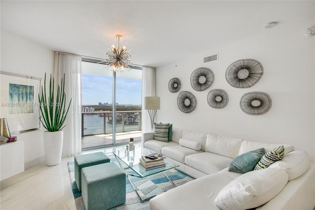17111 Biscayne Boulevard 2008, North Miami Beach, FL 33160