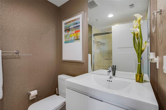 17111 Biscayne Boulevard 2008, North Miami Beach, FL 33160
