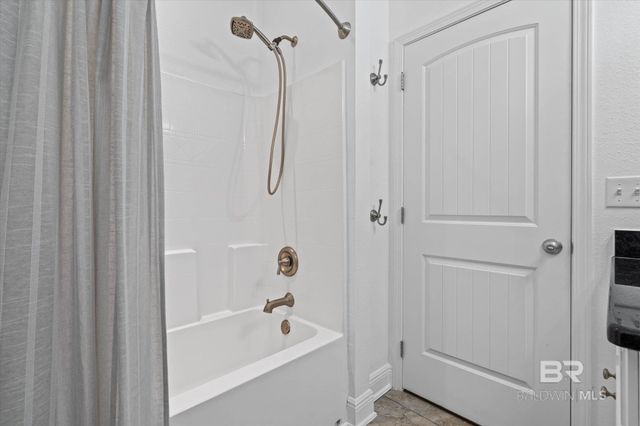 665 Darley Circle, Gulf Shores, AL 36542