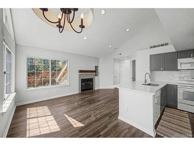 4883 White Rock Cir D, Boulder, CO 80301