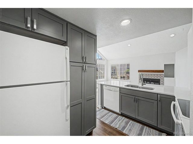 4883 White Rock Cir D, Boulder, CO 80301
