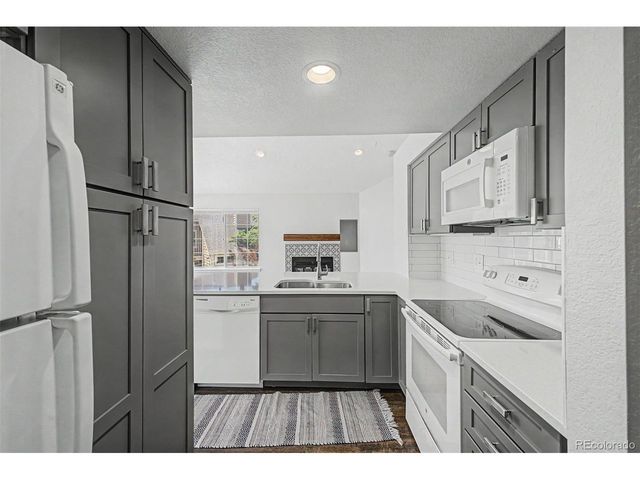 4883 White Rock Cir D, Boulder, CO 80301