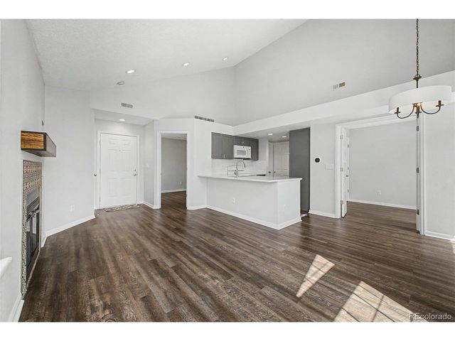 4883 White Rock Cir D, Boulder, CO 80301