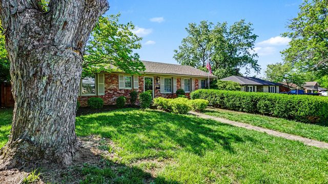 3040 Dartmouth Drive, Lexington, KY 40517