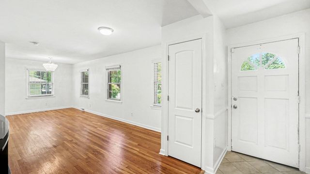 3040 Dartmouth Drive, Lexington, KY 40517