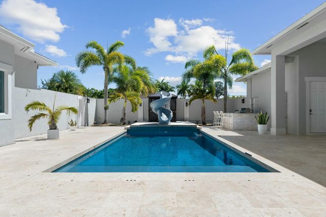 15503 Temple Boulevard, Loxahatchee, FL 33470