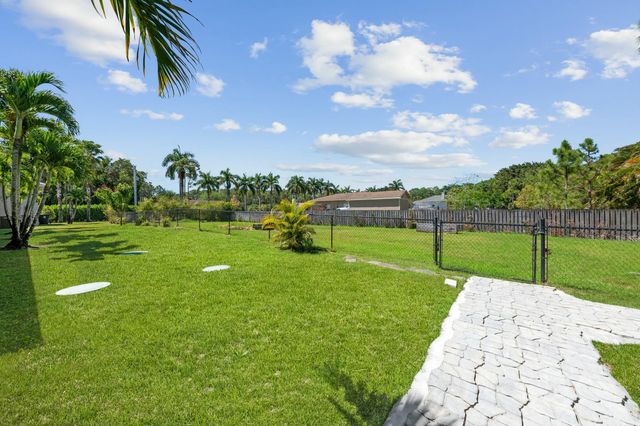 15503 Temple Boulevard, Loxahatchee, FL 33470