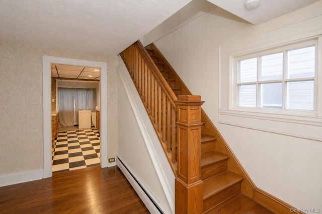 98 Willow Avenue, Hempstead, NY 11550