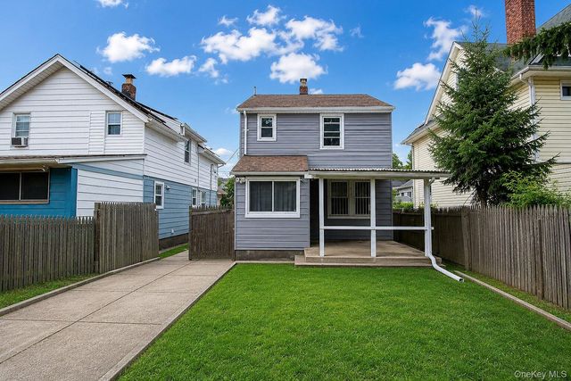 98 Willow Avenue, Hempstead, NY 11550