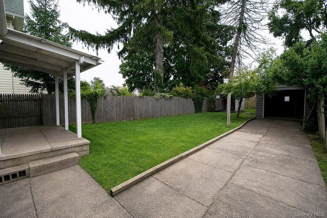 98 Willow Avenue, Hempstead, NY 11550