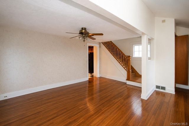 98 Willow Avenue, Hempstead, NY 11550