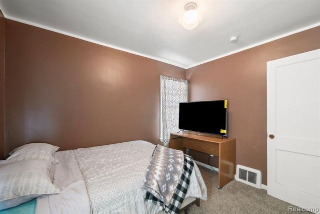 7739 Rosedale Boulevard, Allen Park, MI 48101