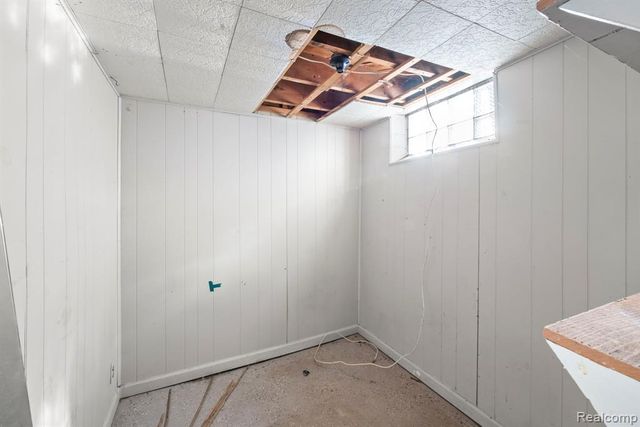 7739 Rosedale Boulevard, Allen Park, MI 48101