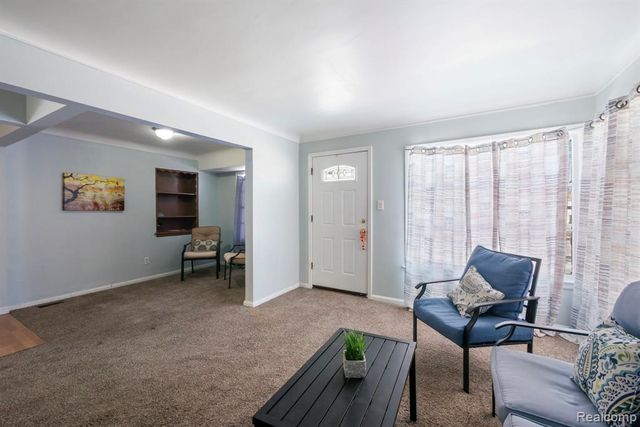 7739 Rosedale Boulevard, Allen Park, MI 48101