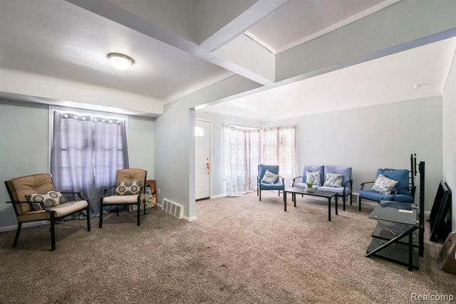 7739 Rosedale Boulevard, Allen Park, MI 48101