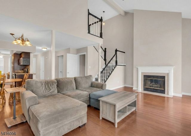 91 Delaware Ln 91, Branchburg Twp., NJ 08876