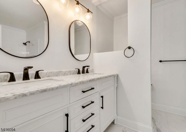 91 Delaware Ln 91, Branchburg Twp., NJ 08876