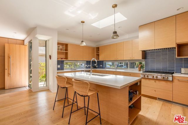 1407 Oak Street, Santa Monica, CA 90405