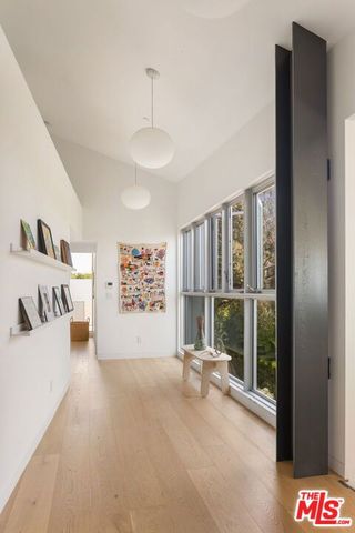 1407 Oak Street, Santa Monica, CA 90405