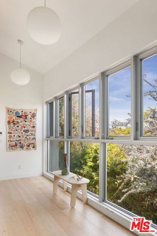 1407 Oak Street, Santa Monica, CA 90405