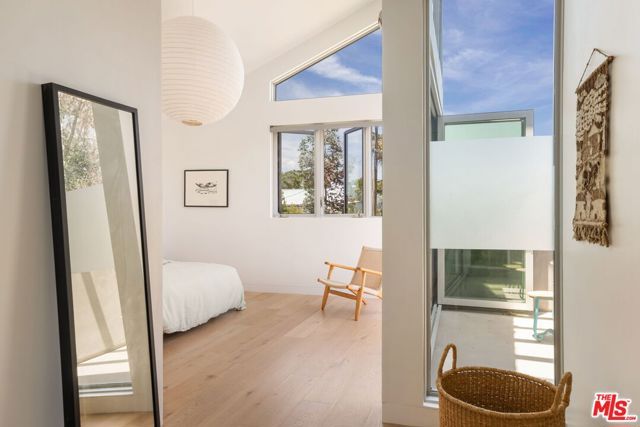 1407 Oak Street, Santa Monica, CA 90405