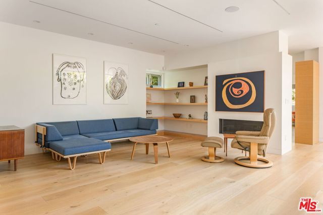 1407 Oak Street, Santa Monica, CA 90405