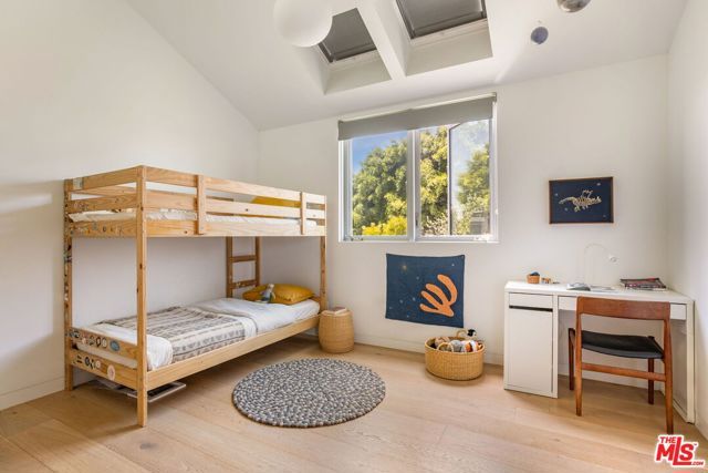 1407 Oak Street, Santa Monica, CA 90405