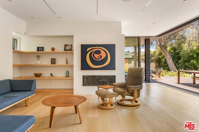 1407 Oak Street, Santa Monica, CA 90405