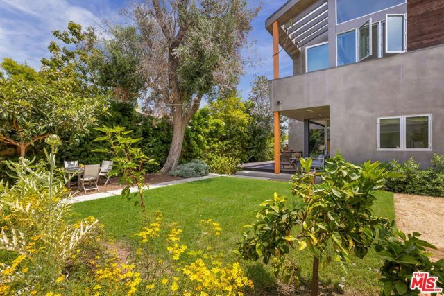 1407 Oak Street, Santa Monica, CA 90405