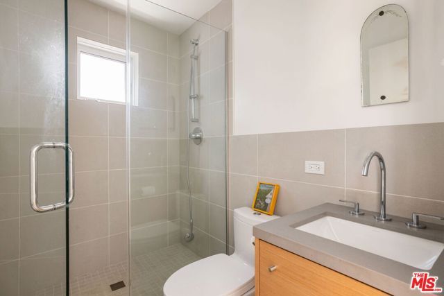 1407 Oak Street, Santa Monica, CA 90405