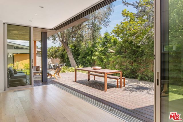 1407 Oak Street, Santa Monica, CA 90405