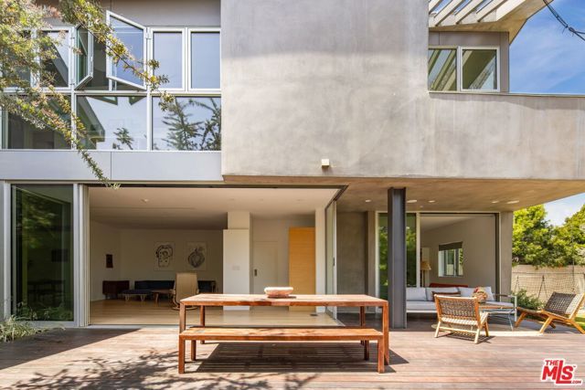 1407 Oak Street, Santa Monica, CA 90405