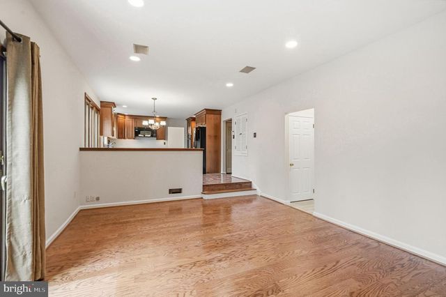 22 SCATTERGOOD RD, Cherry Hill, NJ 08003