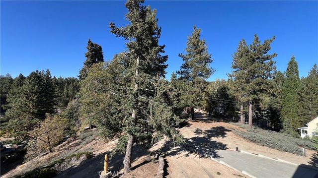 33393 Robin Drive, Green Valley Lake, CA 92341