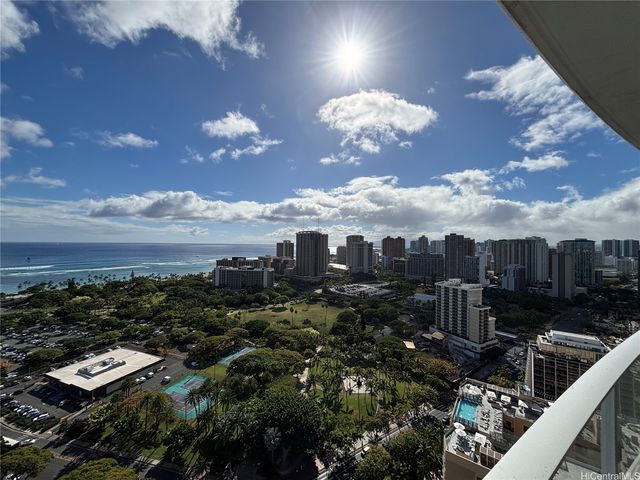 383 Kalaimoku Street 3107, Honolulu, HI 96815