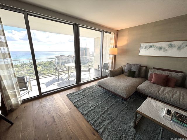 383 Kalaimoku Street 3107, Honolulu, HI 96815