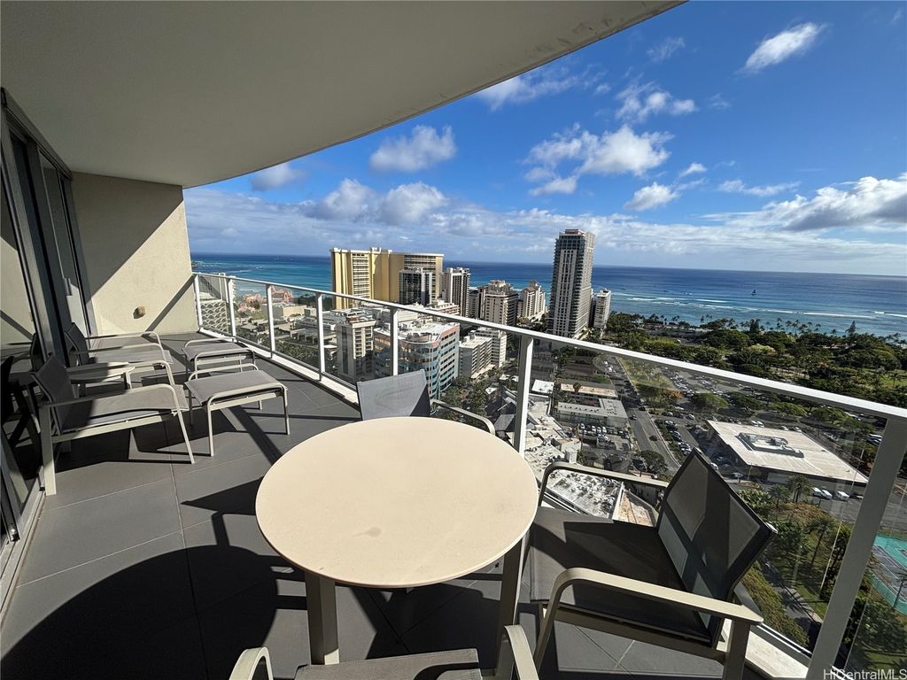 383 Kalaimoku Street 3107, Honolulu, HI 96815