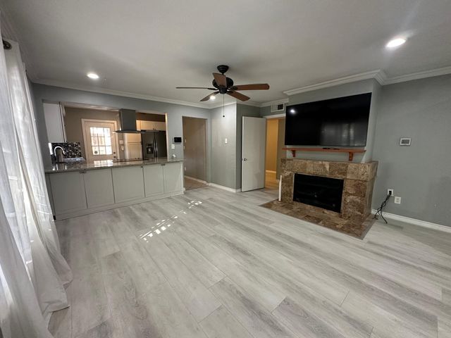 13701 Brookgreen Circle, Dallas, TX 75240