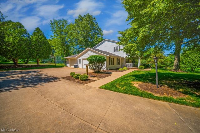 10 Concord Knoll, Medina, OH 44256