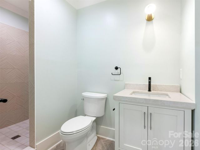 6740 Newhall Road, Charlotte, NC 28270