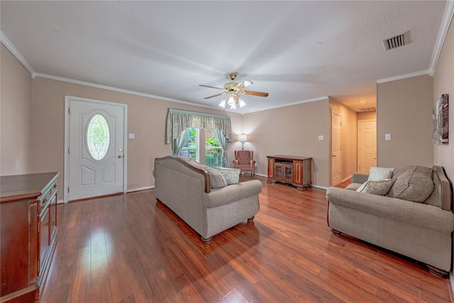 515 S Pearl Street, Kemp, TX 75143