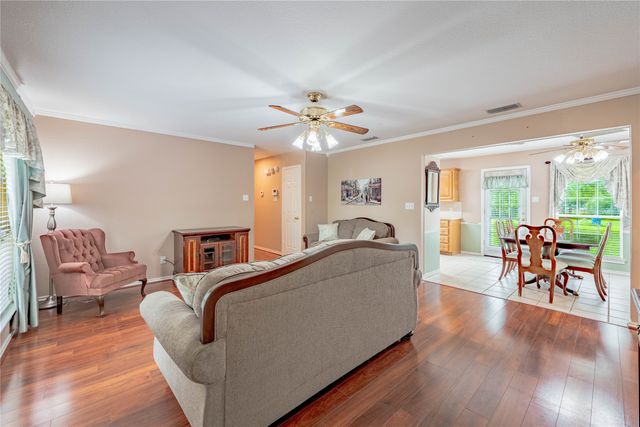 515 S Pearl Street, Kemp, TX 75143