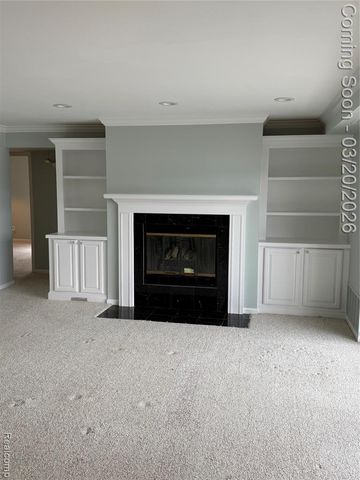 3553 Port Cove Drive 34, Waterford, MI 48328