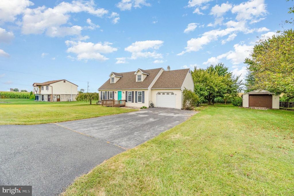 1215 SHETLAND CIR, East Earl, PA 17519