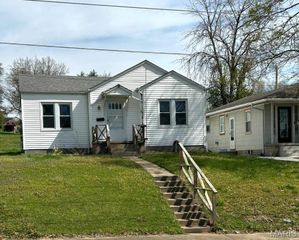 1323 E 6th Street, Washington, MO 63090
